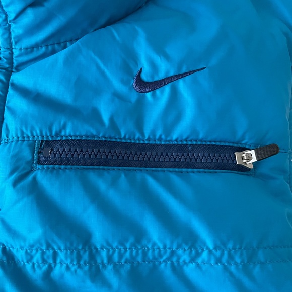 Reversible Nike puffer vest. Size S/M - Picture 4 of 4